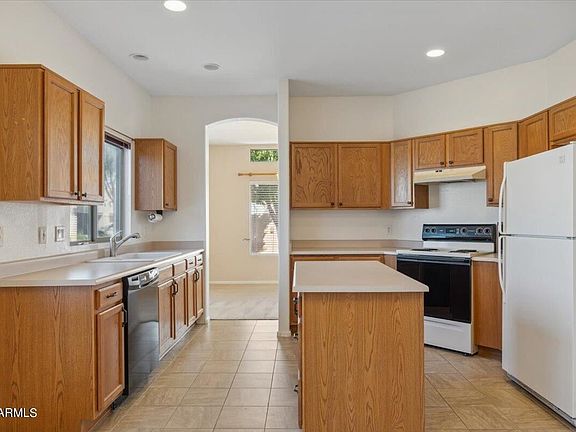 3rd image of 440 S Val Vista Dr Unit 6
