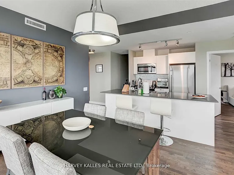 1815 Yonge St #2502 — Photo 12