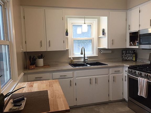 3rd image of 2943 Randolph St NE
