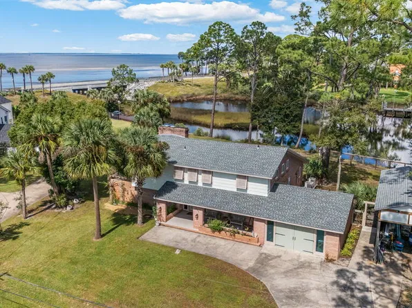 109 Sunset Cir, Port Saint Joe, FL 32456