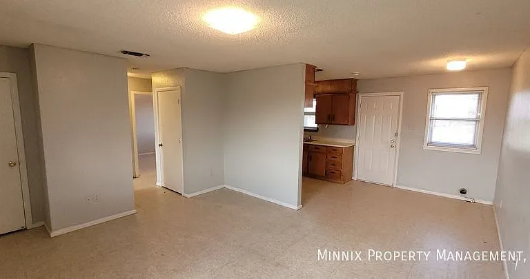 636 S Crosby St — Photo 5