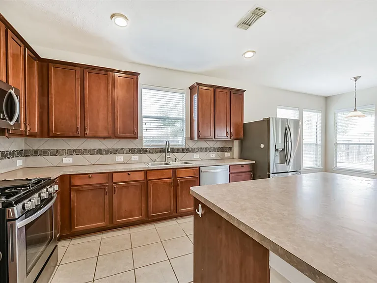 2601 Hewn Rock Way — Photo 44