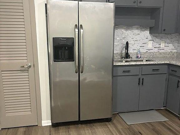 5th image of 616 Fayetteville Rd