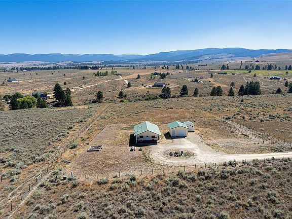 3rd image of 1066 Prairie Ln