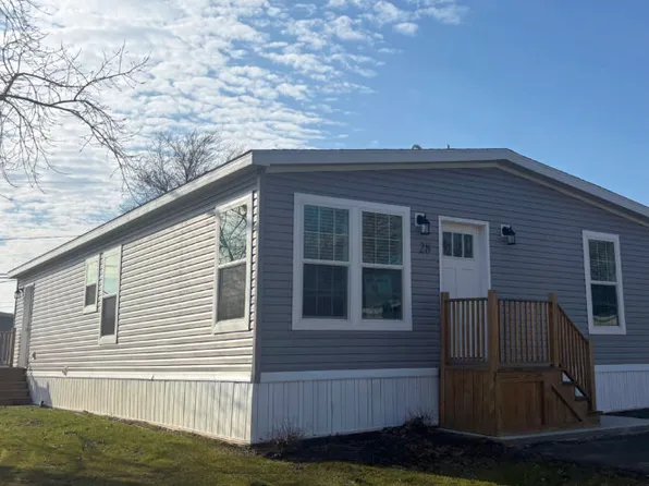 28 Locust Dr #Lo28, Hamlin, NY 14464