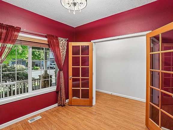 4th image of 415 SW 14th Ct