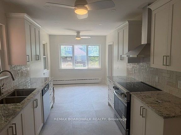 3rd image of 379 Stewart St #2
