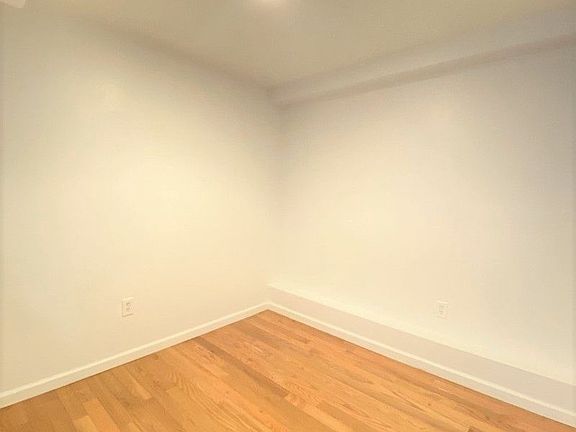 4th image of 113 Sullivan St APT 1