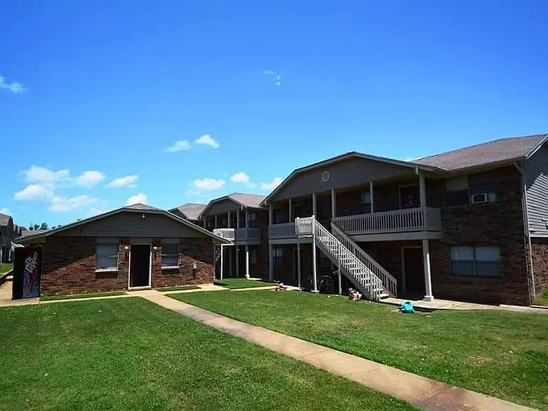Berwick Apartments — Photo 5