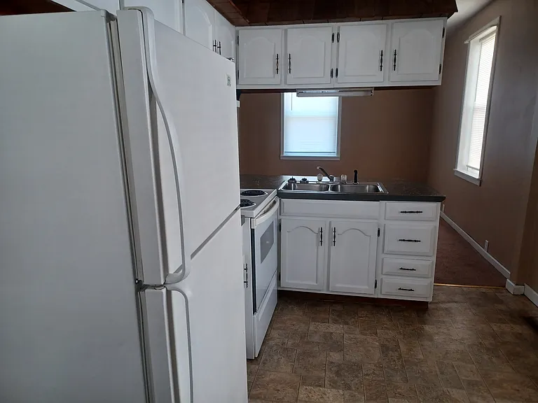 1016 W High St #B — Photo 3
