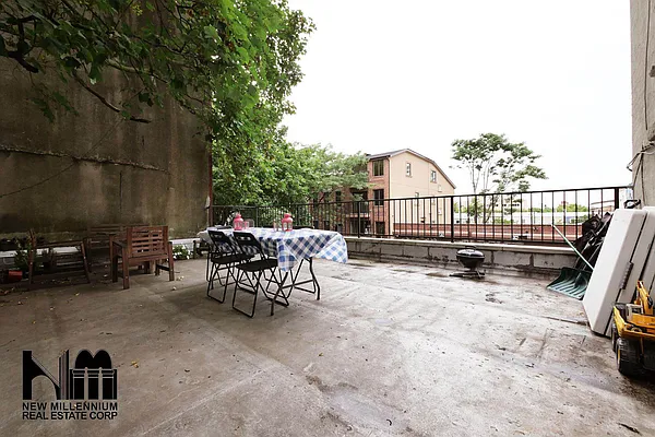 Rented by NMRE | media 30