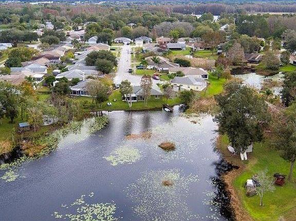 3rd image of 21600 Rosewood Ct