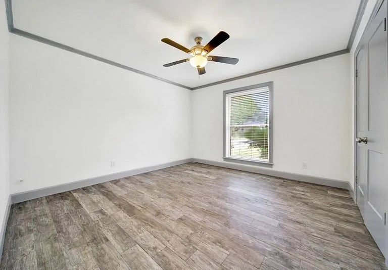 10042 Briar Forest Dr — Photo 42