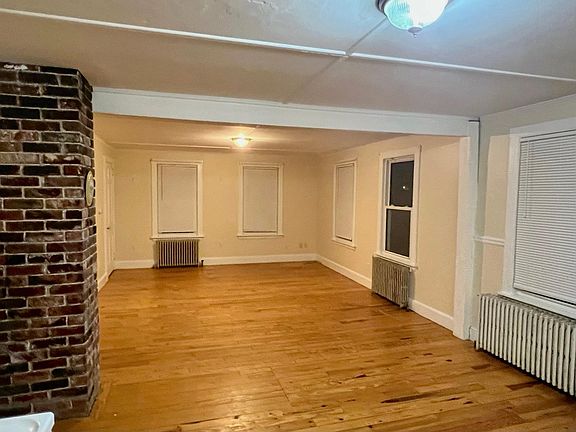 4th image of 19 Pearl St #1