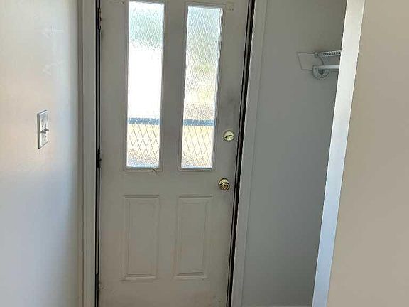 4th image of 302 Main St