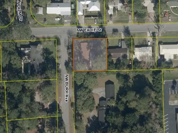 325 NW Burk Ave, Lake City, FL 32055