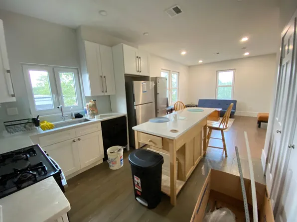 2 Buckley Ave #A2, Jamaica Plain, MA 02130