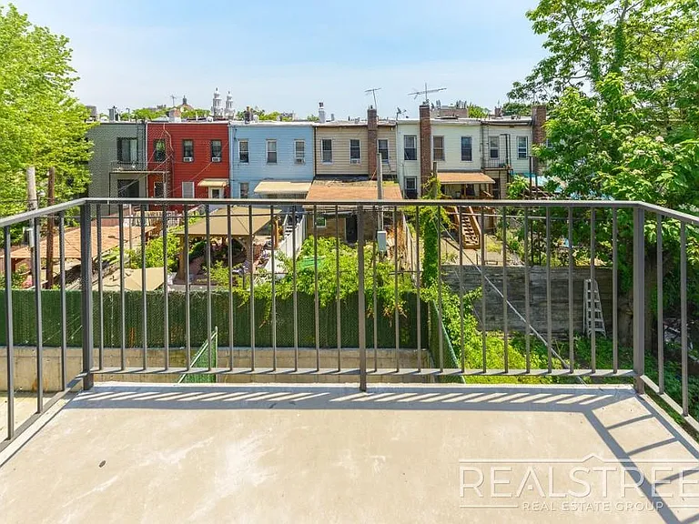 98 Himrod St #3R — Photo 8