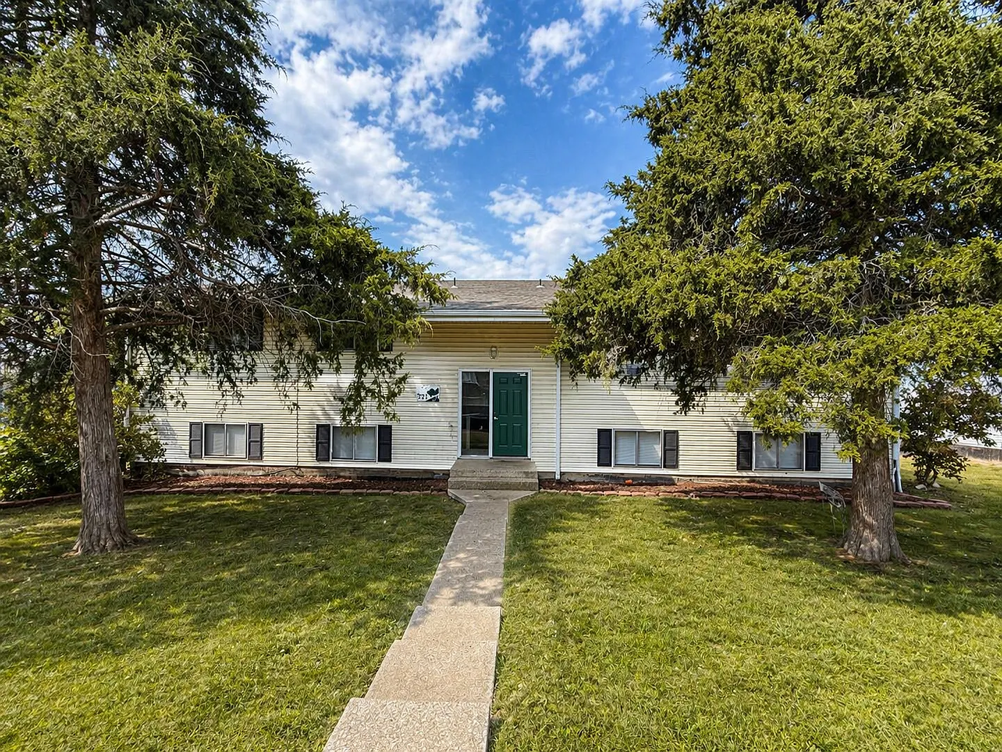 2 bedroom, 1 bath — Photo 1