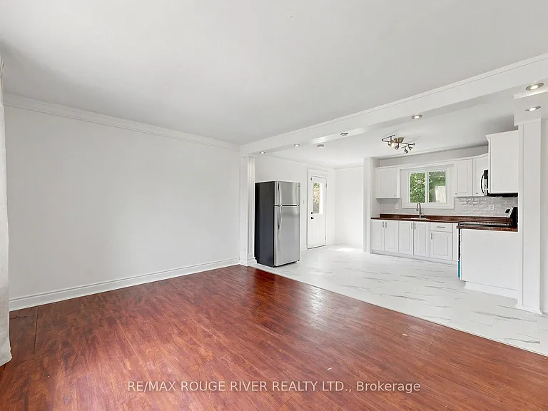 1884 Liverpool Rd — Photo 8
