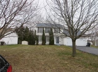 125 Galway Dr, Rochester, NY 14623