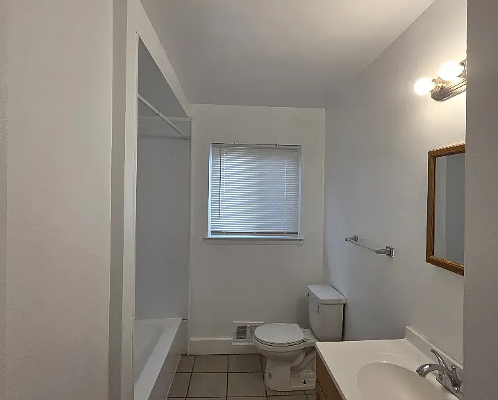 22649 Frisbee St — Photo 8