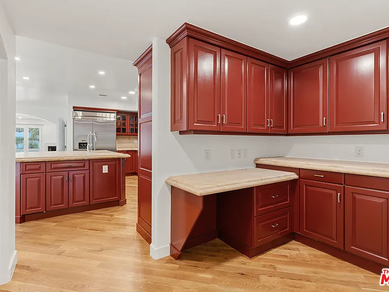 1200 N Doheny Dr — Photo 12