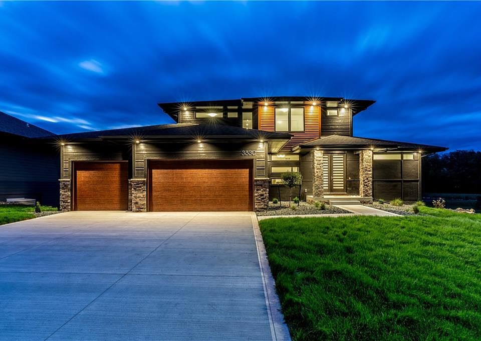 1st image of 3830 Woodland Ct