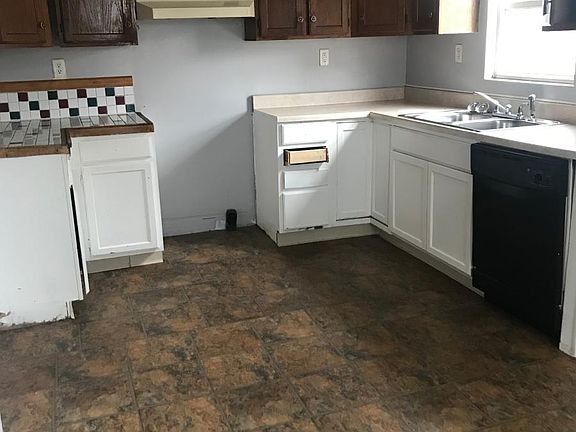 5th image of 1739 La Salle Ave