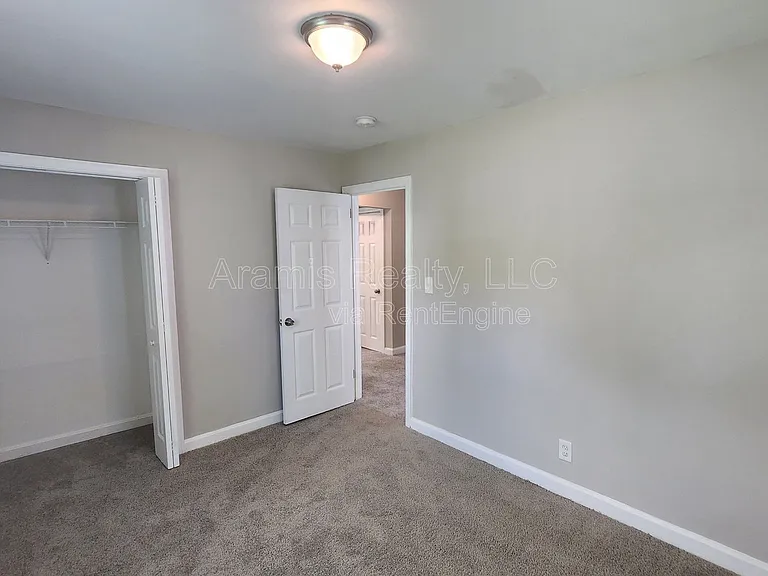 2043 Chicago Ave NW — Photo 12