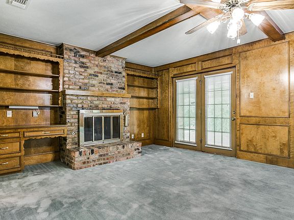 4th image of 722 Granada Dr