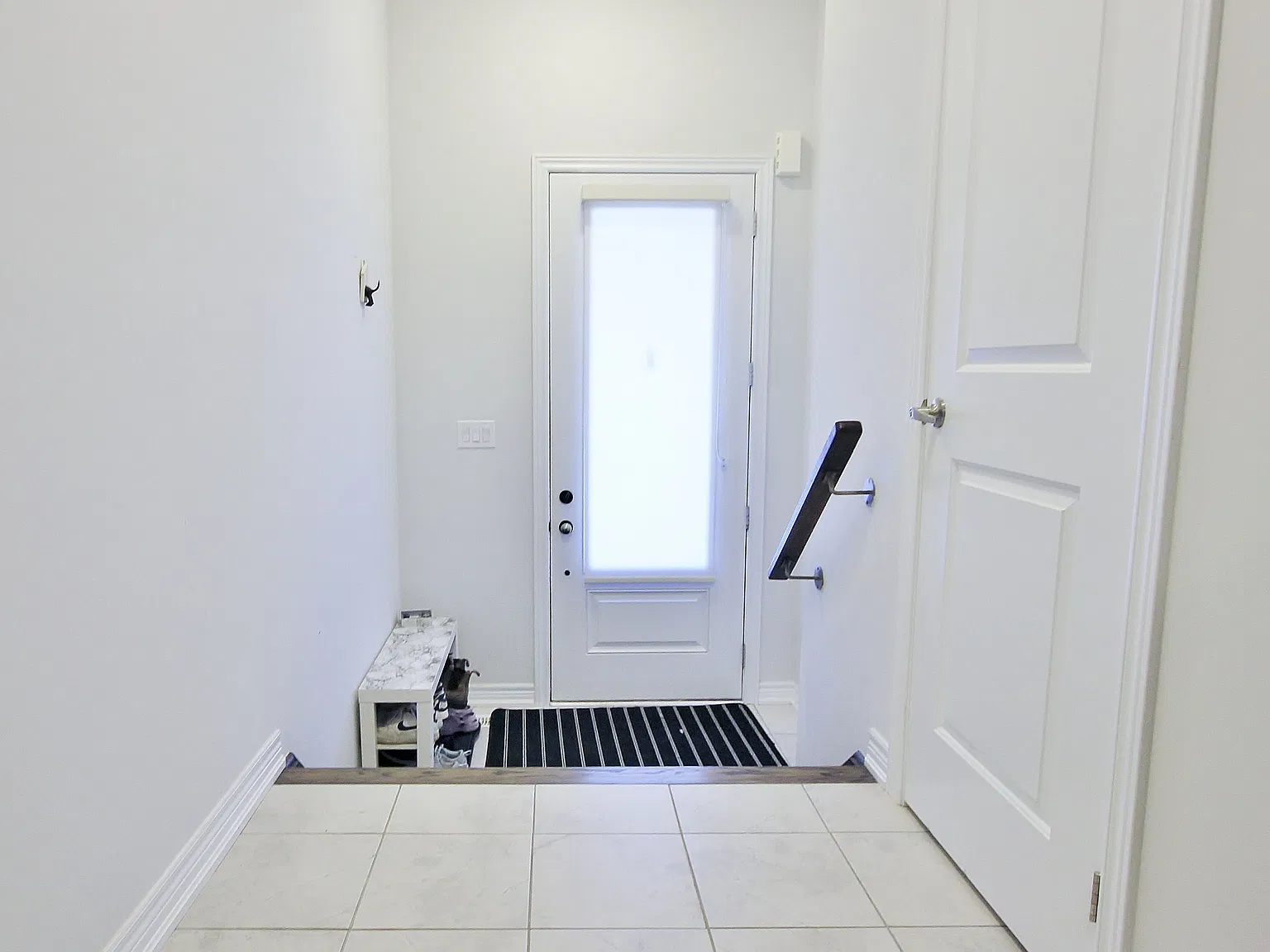 3 bed, $2,700 — Photo 2