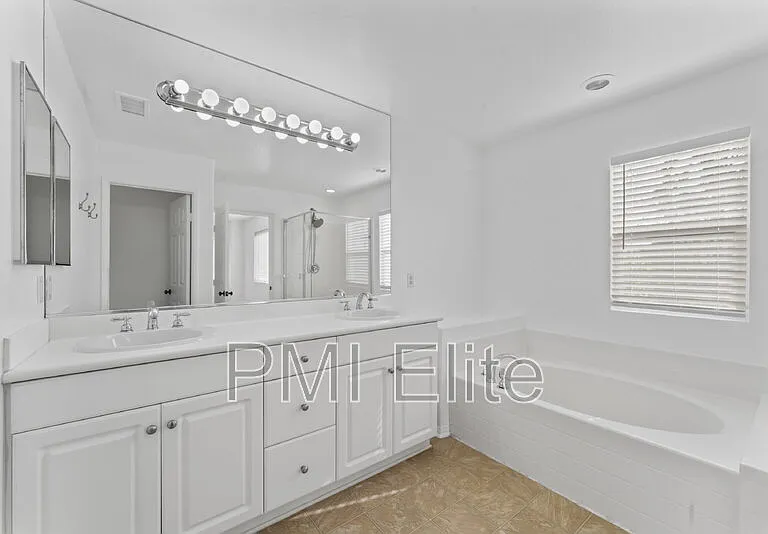 24619 Montevista Cir — Photo 17