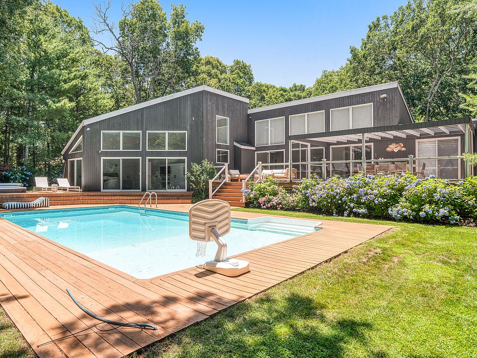 1st image of 24 Saddle Ln