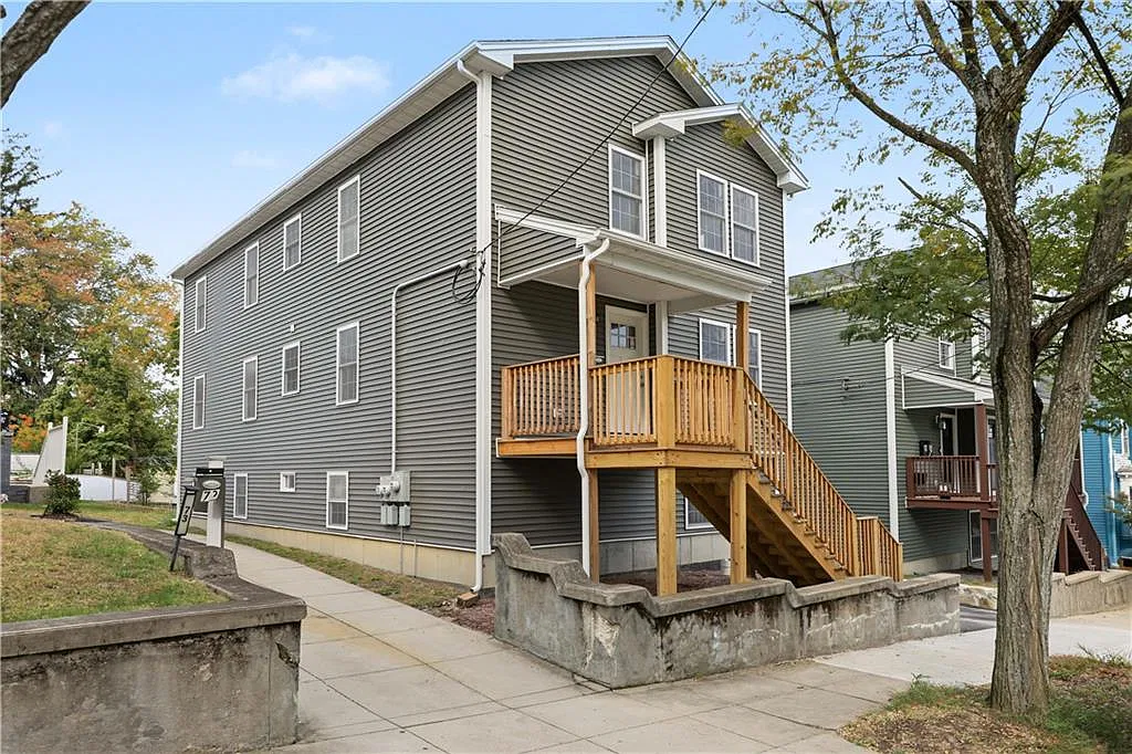 3 bed, 2.0 bath, 1548 sqft, $2,800 — Photo 2