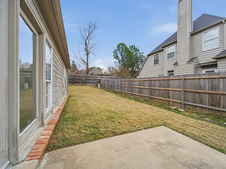 3026 E 89th Pl — Photo 18