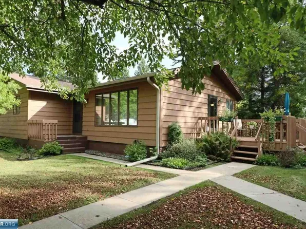 17 E 4th Ave S, Aurora, MN 55705