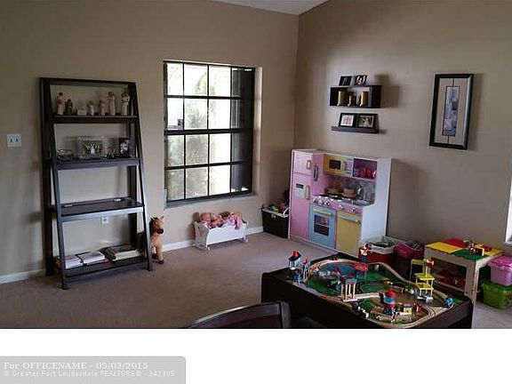 4th image of 610 Mulberry Ln