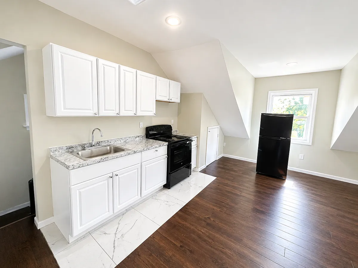 Building Photo - 425 Irvine Turner Blvd #3