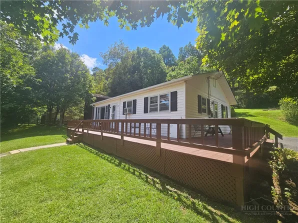 211 Arthur G Caudill Rd, West Jefferson, NC 28694