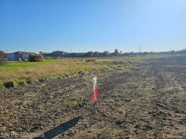 30100 Hickey Rd, Chesterfield, MI 48051