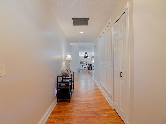 5th image of 4222 SE Satinleaf Place