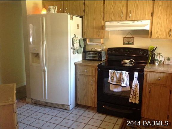 3rd image of 3228 Silver Palm Dr