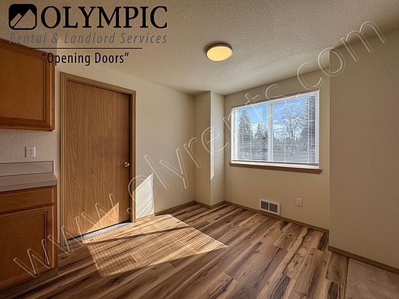 5th image of 4415 14th Ave SE APT 202