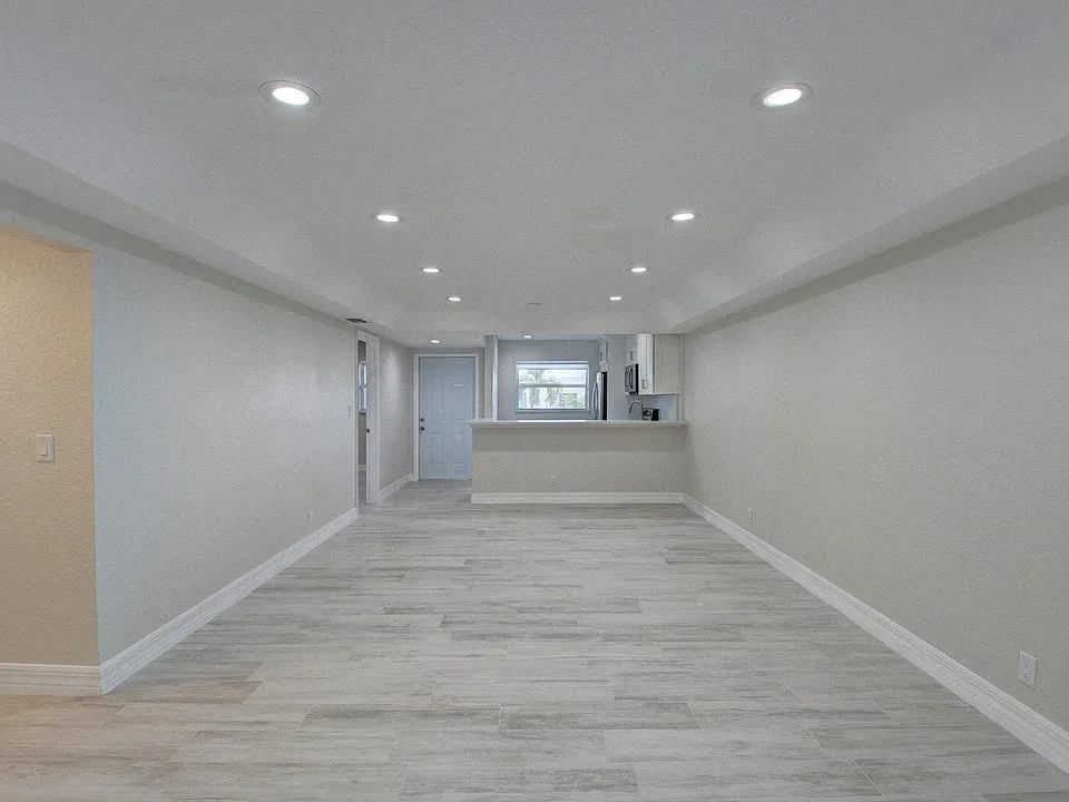 398 W Camino Real #1