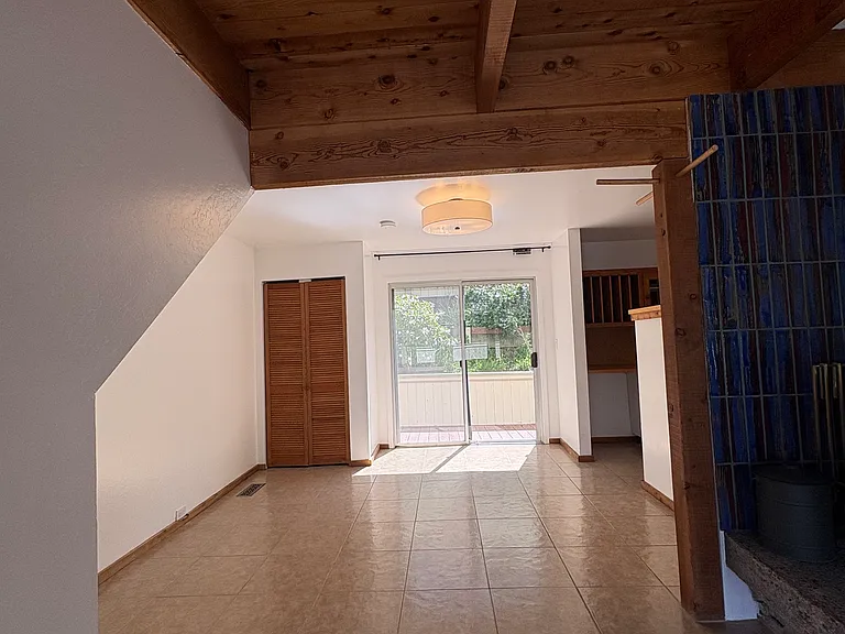 858 Marin Dr — Photo 15
