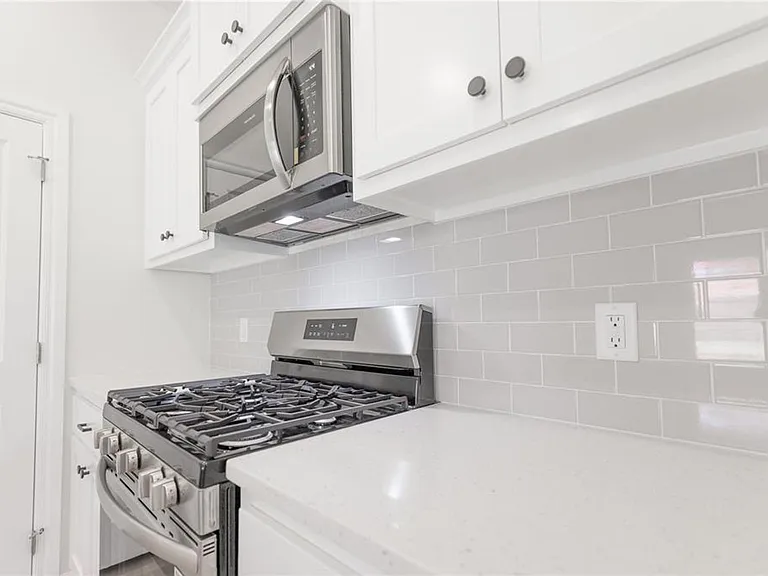 3224 Alameda St — Photo 7