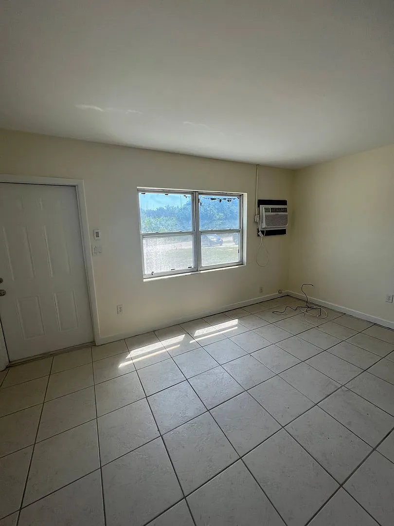 2 Bedroom 1 Bathroom Single Family Home- Coming Soon — Photo 2