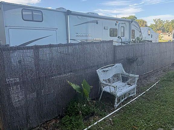 5th image of 4623 Daisy Dr