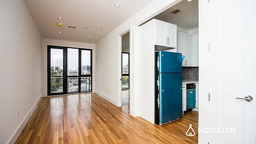102 Somers St #2F Photo 1